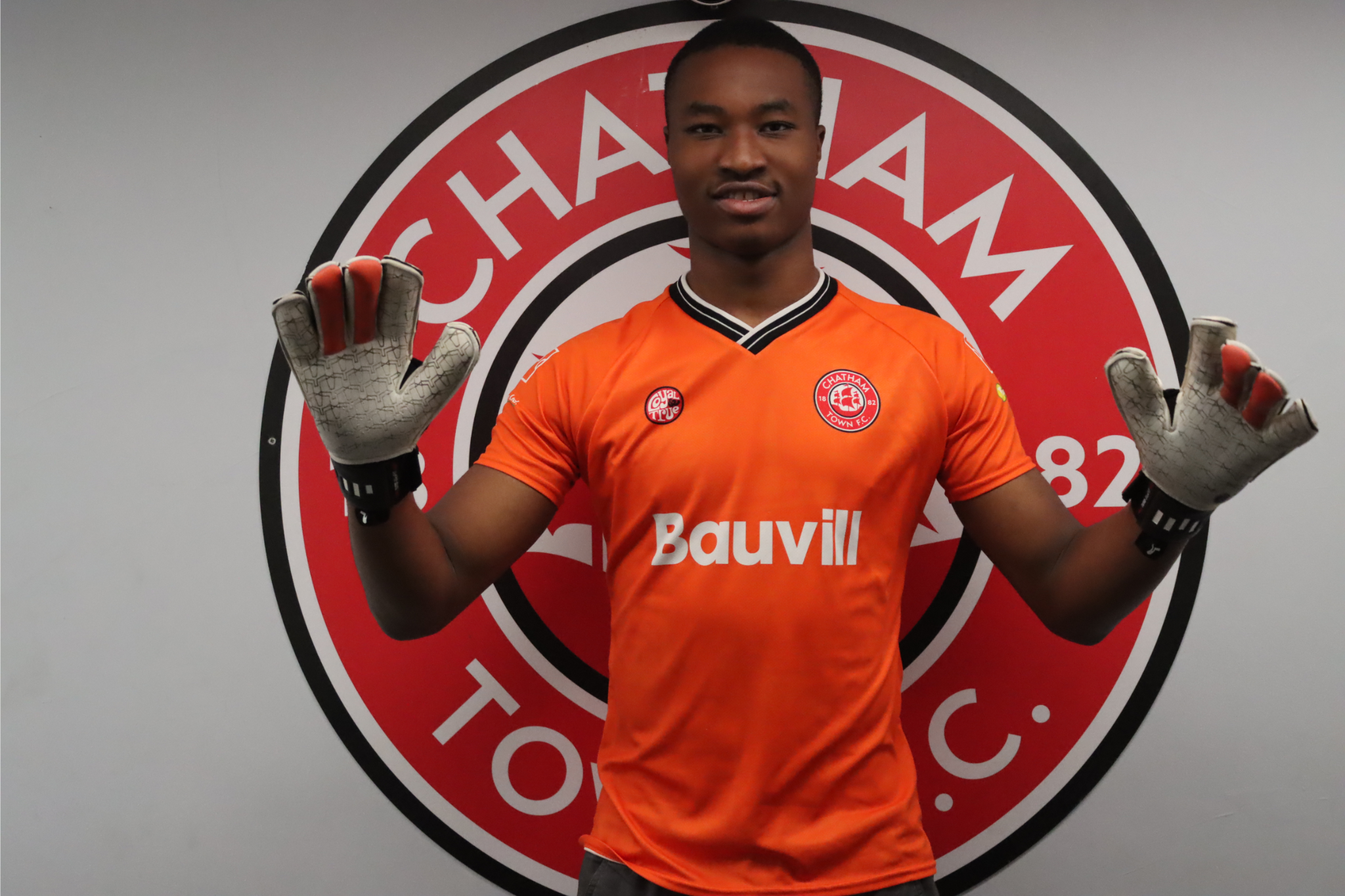 CHATS SIGN DAVID AZAIYA ON LOAN