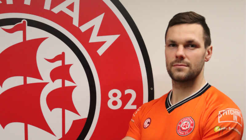 CHATS SIGN SLAV HUK FROM DORKING WANDERERS
