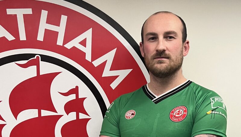 CHATS SIGN MITCH BEENEY