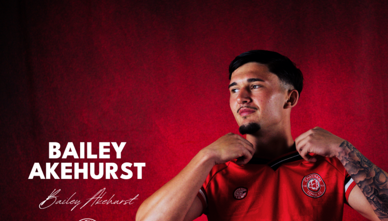 CHATS SIGN BAILEY AKEHURST