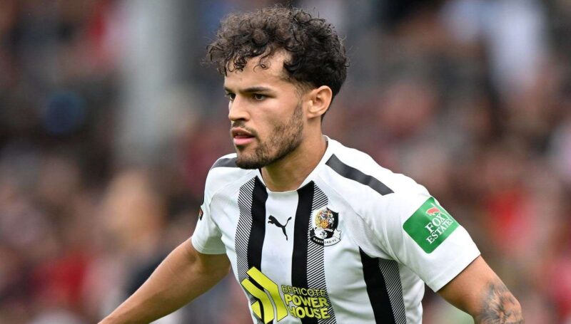 CHATS SIGN MAXWELL STATHAM ON LOAN