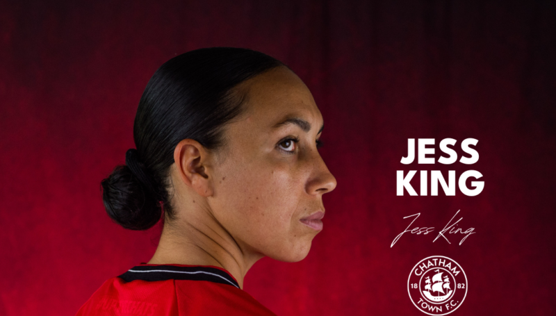 CHATS WOMEN SIGN JESS KING