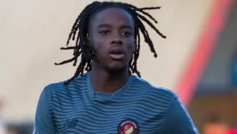 CHATS SIGN ELIJAH ANTHONY ON LOAN