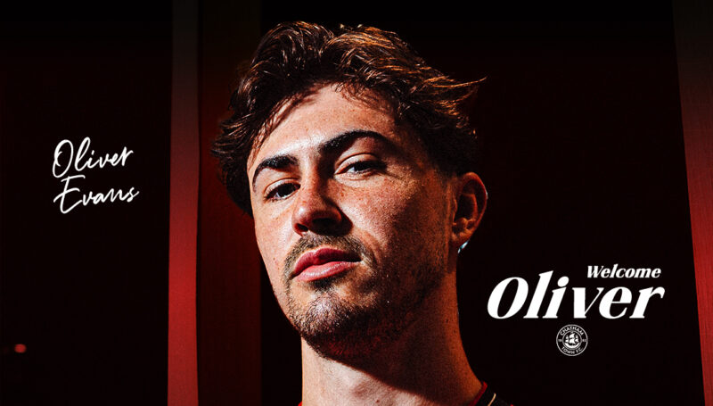 CHATS SIGN OLIVER EVANS