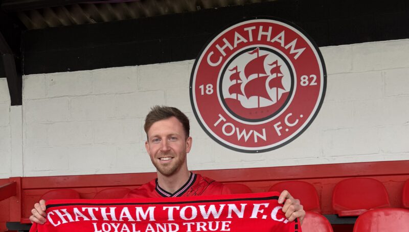CHATS SIGN JIMMY WILD