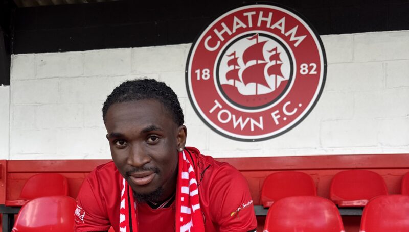 CHATS SIGN EITEL GOUETH